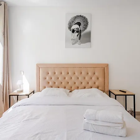 Spacious 2 Bedroom Family Home Authentic Paris 15-3